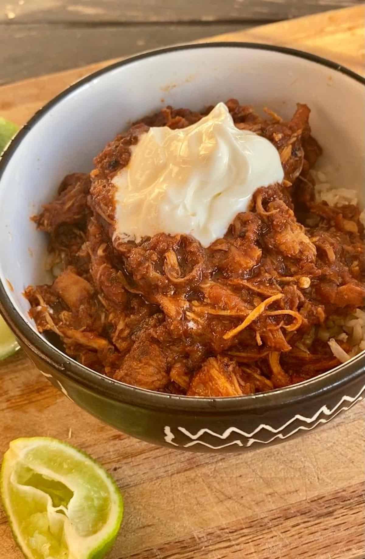 smoky pulled chicken with sour cream