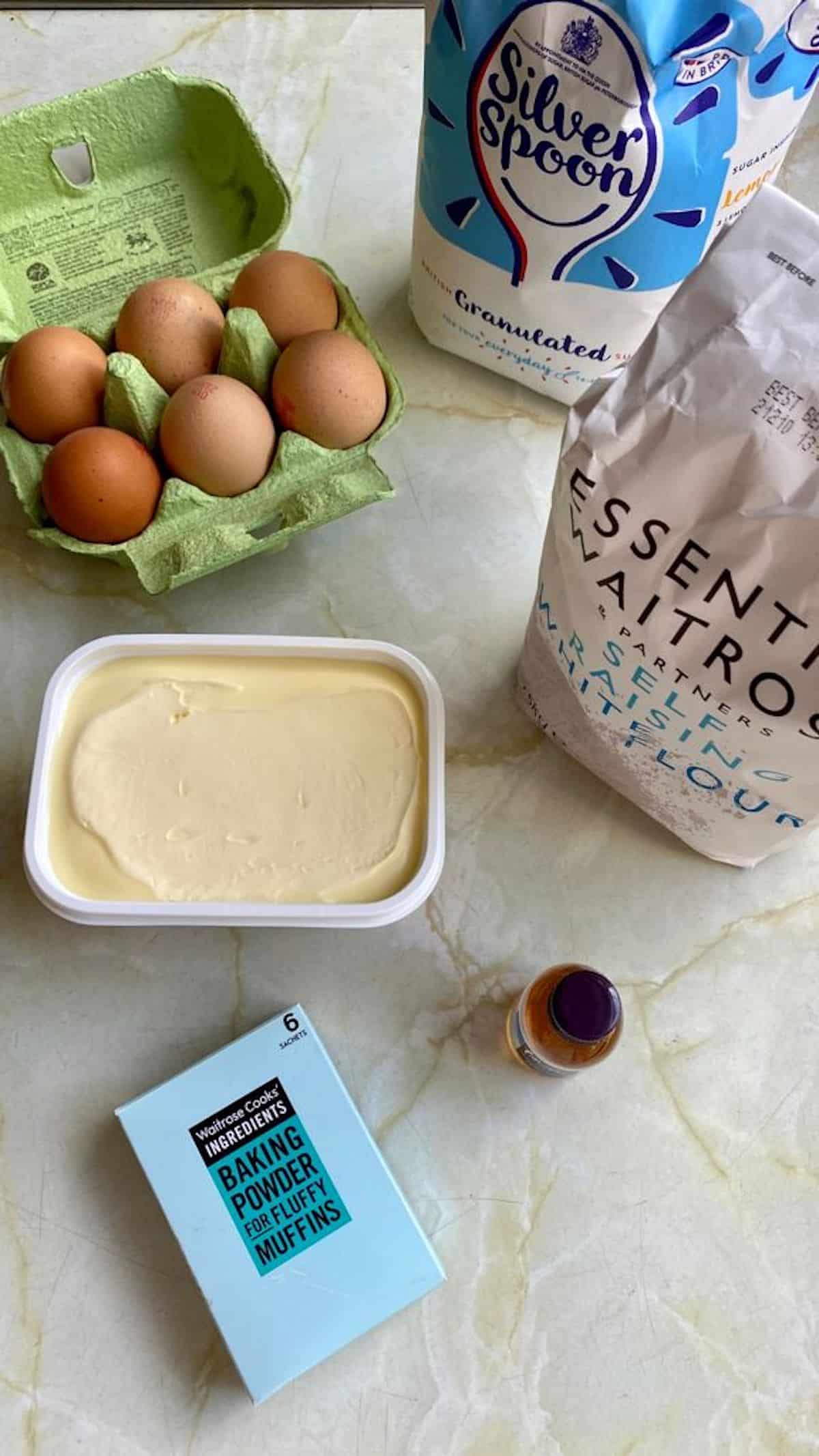 white chocolate and pistachio cake ingredients