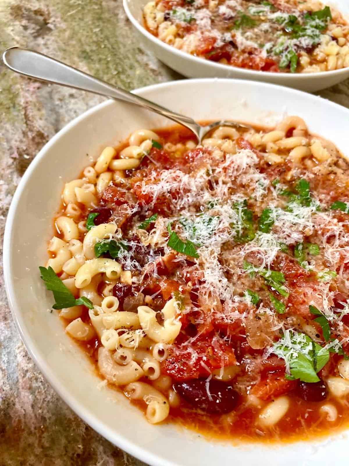 pasta and kidney beans soup