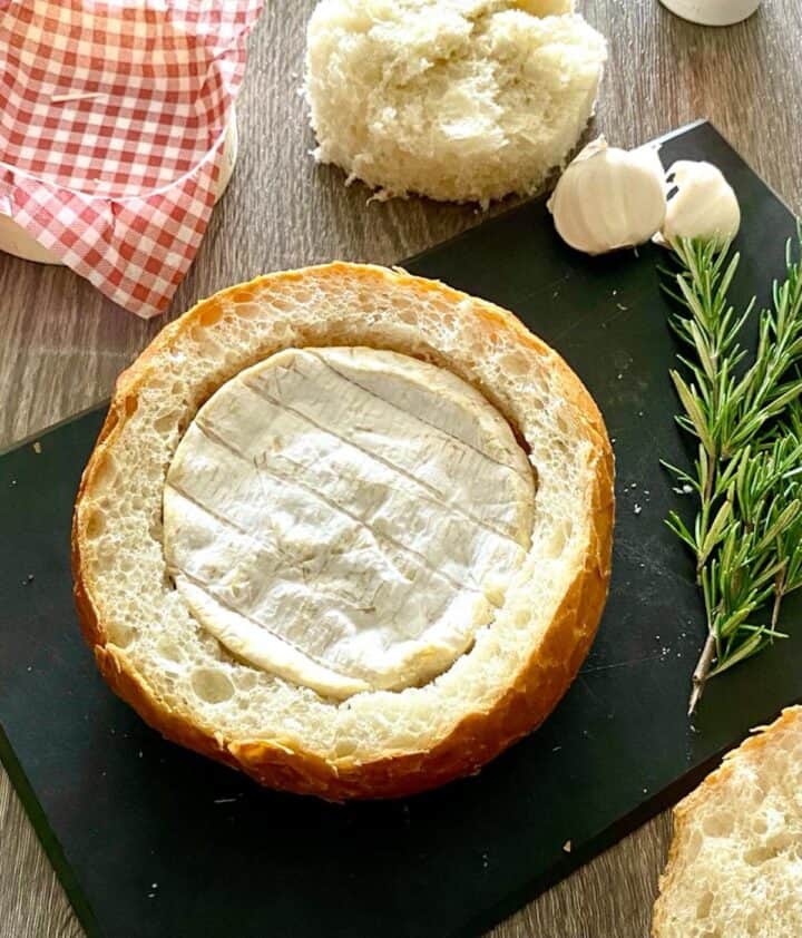Baked Camembert in Bread Rosanna ETC