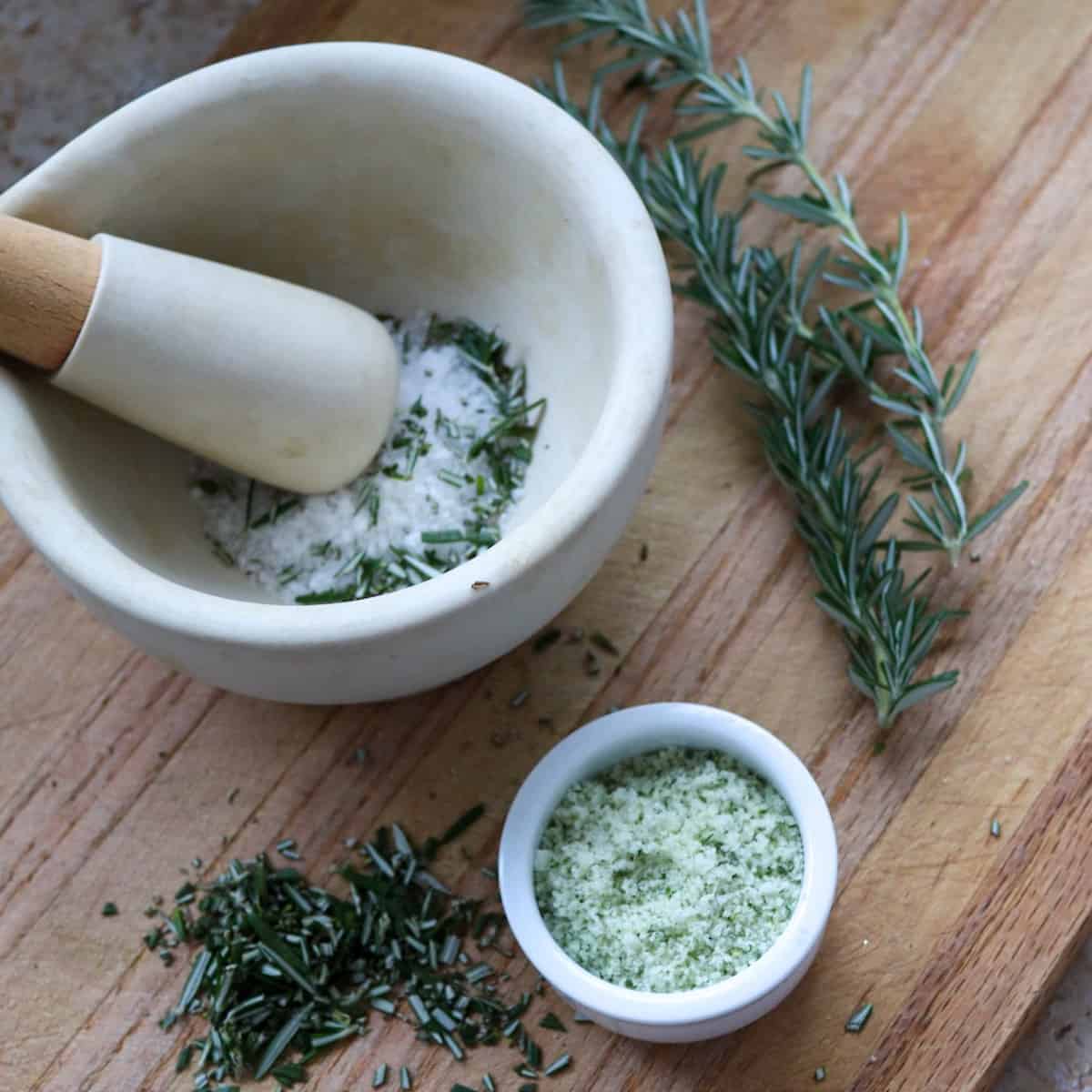 Rosemary salt in a pestle and mortar 
