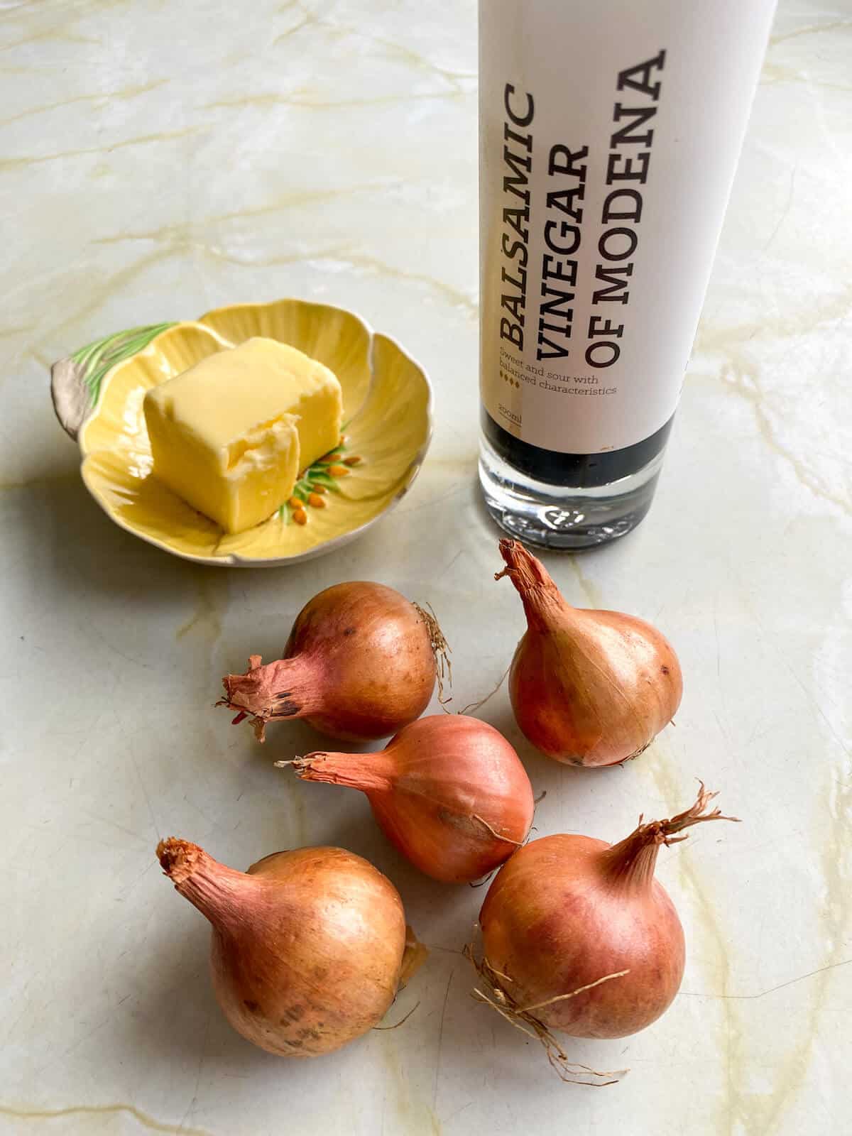 ingredients for recipe: balsamic vinegar, butter and shallots 