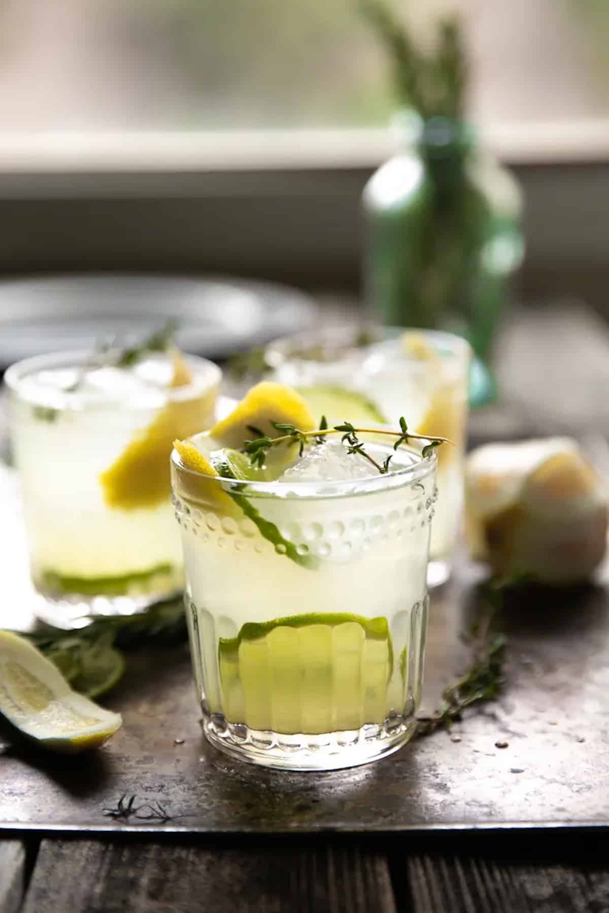 Limoncello Gin Soda cocktail on a serving tray